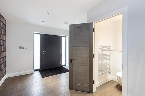 3 bedroom chalet for sale, Burston Drive, Park Street, St. Albans
