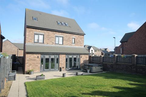 4 bedroom detached house for sale, Herbaceous Gardens, Medburn, Newcastle Upon Tyne