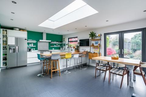 20 Baird Avenue, Edinburgh, EH12 5RT