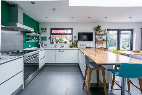20 Baird Avenue, Edinburgh, EH12 5RT