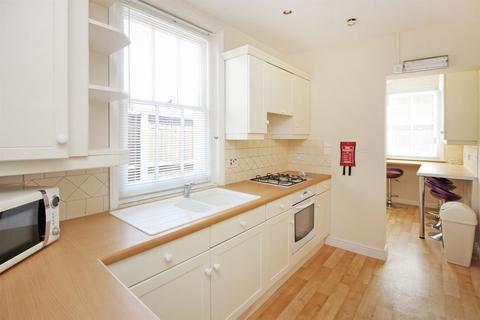 4 bedroom end of terrace house to rent, Pound Lane, Canterbury