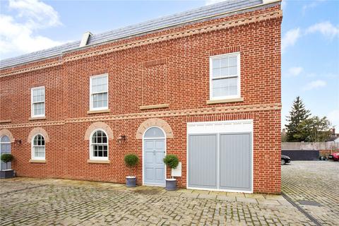 3 bedroom end of terrace house to rent, Bowgate Mews, St. Peters Close, St. Albans, Hertfordshire, AL1