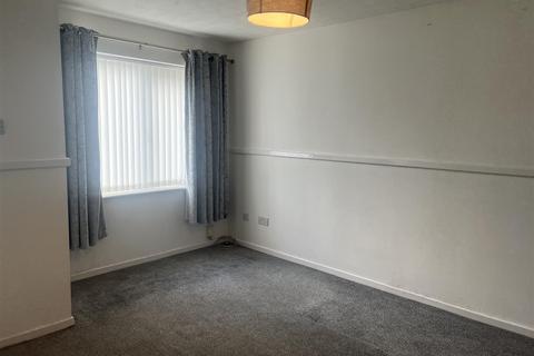 2 bedroom house to rent, Sorrel Drive, Walsall