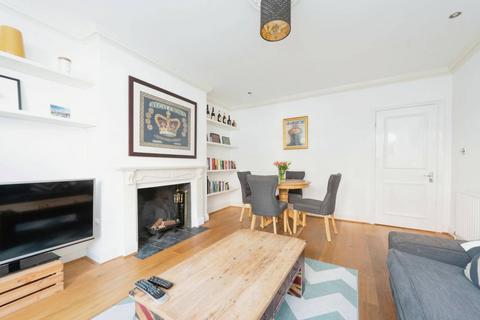 3 bedroom maisonette for sale, Battersea Rise, Between the Commons, London, SW11