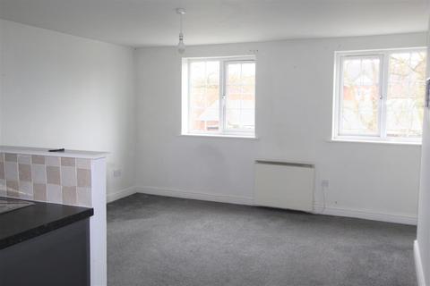 3 bedroom apartment to rent, Stafford Street, Cannock