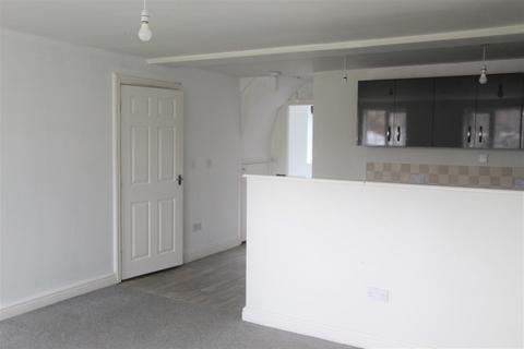 3 bedroom apartment to rent, Stafford Street, Cannock