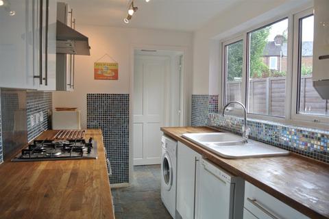 3 bedroom terraced house to rent, Lansdown Road, Canterbury