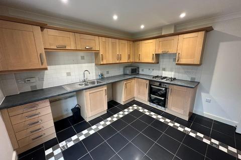 4 bedroom semi-detached house to rent, Dowland Close, Redhouse