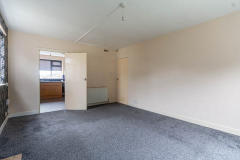 1 bedroom flat for sale, Deanwood Crescent, Allerton, Bradford, West Yorkshire, BD15