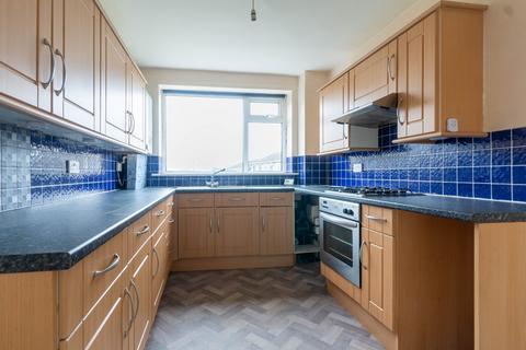 1 bedroom flat for sale, Deanwood Crescent, Allerton, Bradford, West Yorkshire, BD15