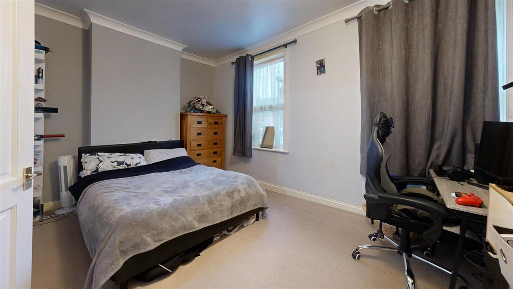 30 Gallwey Road Bedroom 2.jpg