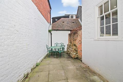 3 bedroom terraced house to rent, Broad Street, Canterbury