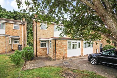 3 bedroom semi-detached house to rent, St Michaels Road, Canterbury