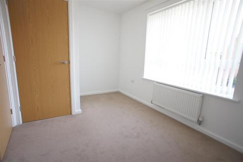 2 bedroom terraced house to rent, Greenfinch grove, Birchwood, Warrington