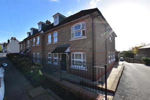 2 bedroom apartment to rent, 23 Copse Road, Redhill