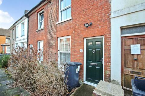 2 bedroom terraced house to rent, Grove Terrace, Wincheap