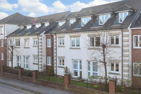 1 bedroom ground floor flat for sale, Gales Drive, Three Bridges, Crawley, West Sussex