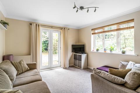 2 bedroom flat for sale, Albion Way, Edenbridge, Kent