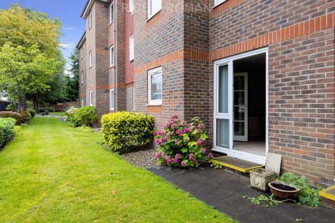 2 bedroom retirement property for sale, Green Lane, Windsor SL4