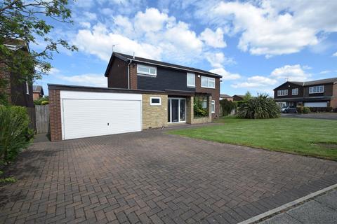 4 bedroom detached house to rent, Haddington Road, Whitley Bay