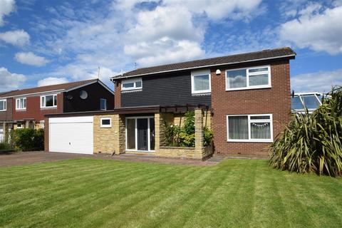 4 bedroom detached house to rent, Haddington Road, Whitley Bay