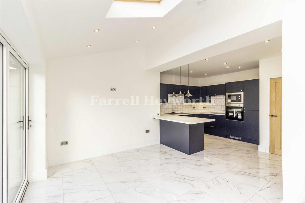 Kitchen dining room