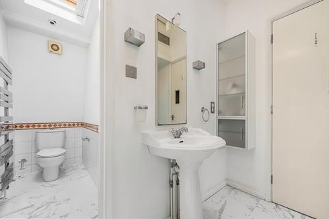 3 bedroom flat to rent, Ennismore Gardens, Knightsbridge SW7