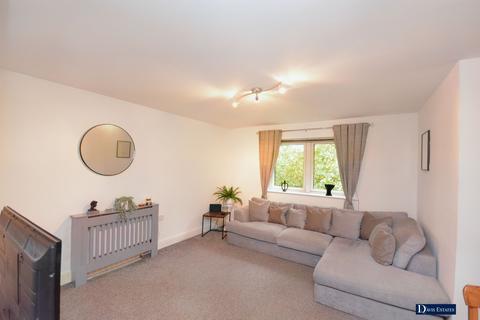 2 bedroom flat for sale, Warwick Close, Hornchurch, RM11