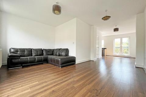 3 bedroom townhouse to rent, Kelham Drive, Nottingham NG5