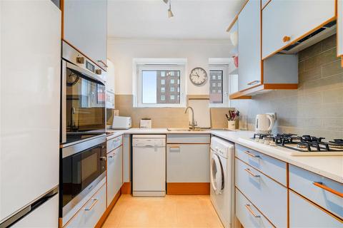 2 bedroom flat to rent, Chelsea Manor Street, SW3