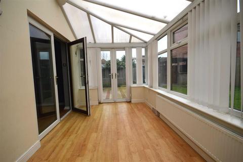 4 bedroom detached house for sale, Queen Margarets Drive, Brotherton, Knottingley