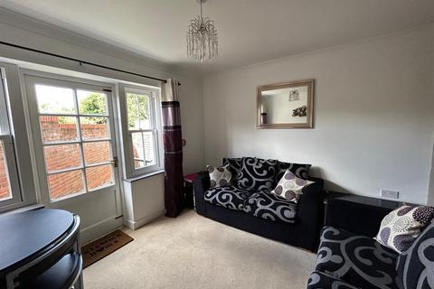 4 bedroom house to rent, The Spires, Canterbury