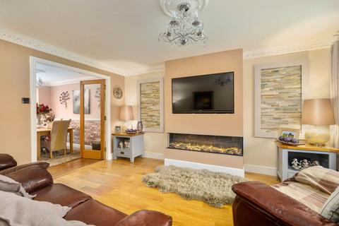 5 bedroom detached house for sale, Adwalton Green, Drighlington