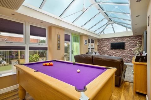 5 bedroom detached house for sale, Adwalton Green, Drighlington
