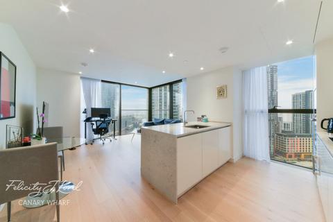 1 bedroom apartment for sale, Hampton Tower, South Quay Plaza, London, E14