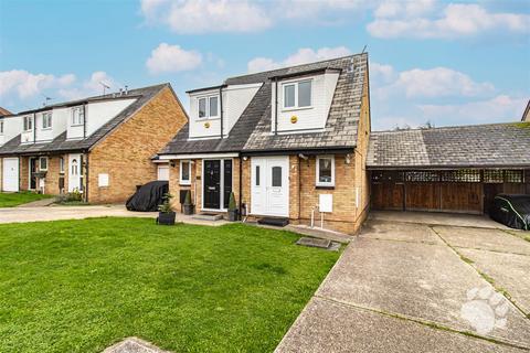 2 bedroom semi-detached house for sale, Charleston Avenue, Basildon SS13