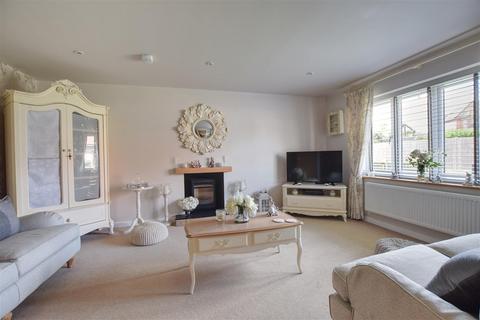 4 bedroom detached house for sale, Thorne Close, Bexhill-On-Sea