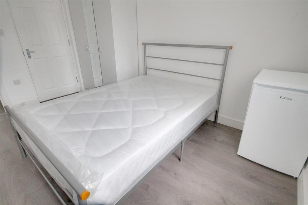 Room 3, 1.jpg