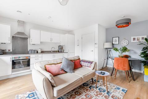 1 bedroom apartment for sale, Benhill Road, London, SE5