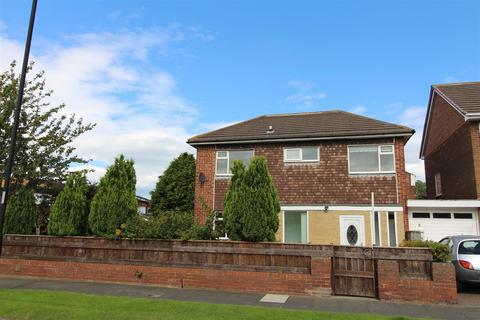 4 bedroom semi-detached house to rent, Chiltern Road, North Shields