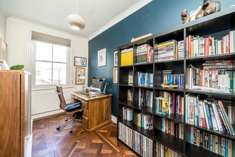 26 Dudley Gardens, London, W13 9LT
