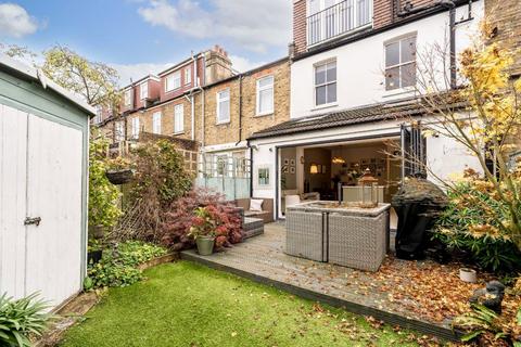 26 Dudley Gardens, London, W13 9LT
