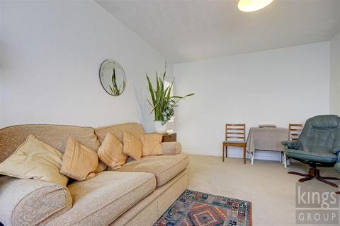 2 bedroom maisonette for sale, Cheviot Close, Enfield