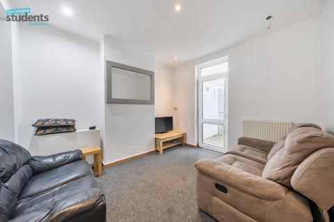 4 bedroom end of terrace house to rent, Hollingdean Road, Brighton BN2