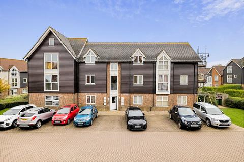 2 bedroom apartment for sale, Paxton Avenue, Hawkinge, Folkestone, CT18