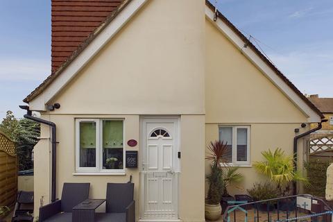 1 bedroom detached house for sale, Lower Boxley Road, Maidstone, ME14