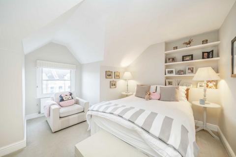 4 bedroom semi-detached house for sale, Dempster Road, London SW18