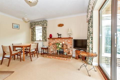 2 bedroom detached bungalow for sale, High Street, Tenterden, Kent