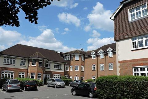 2 bedroom penthouse to rent, The Quadrant, Addlestone KT15