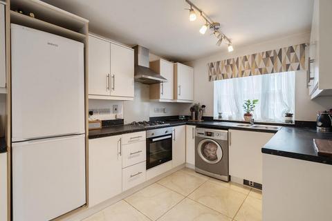 5 bedroom terraced house for sale, Aylesbury,  HP19,  Buckinghamshire,  HP19